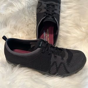 Skechers size 9 1/2 women’s
